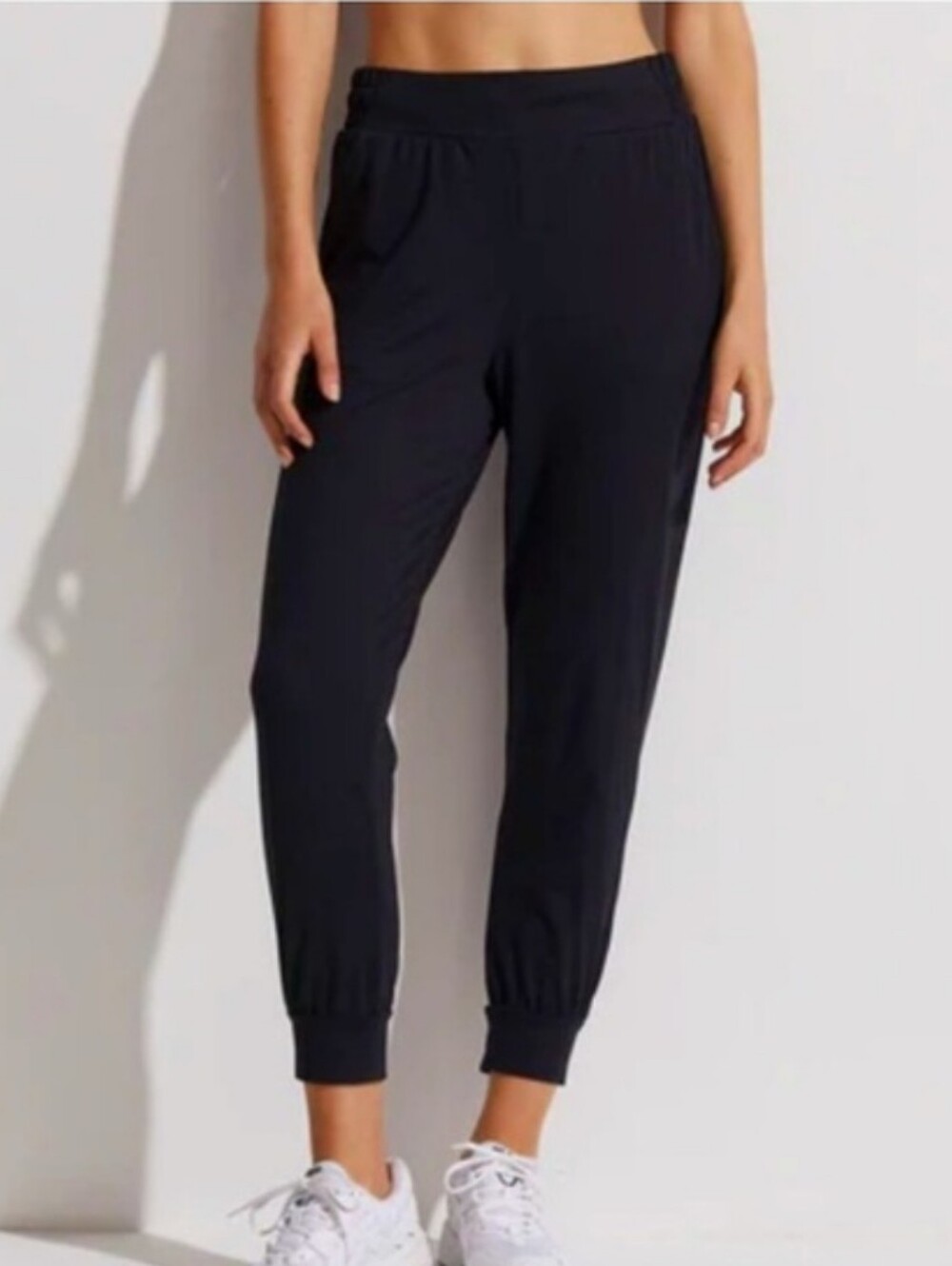 Varley Black "The Slim Cuff Pant 25" SZ S Retail $128.00
